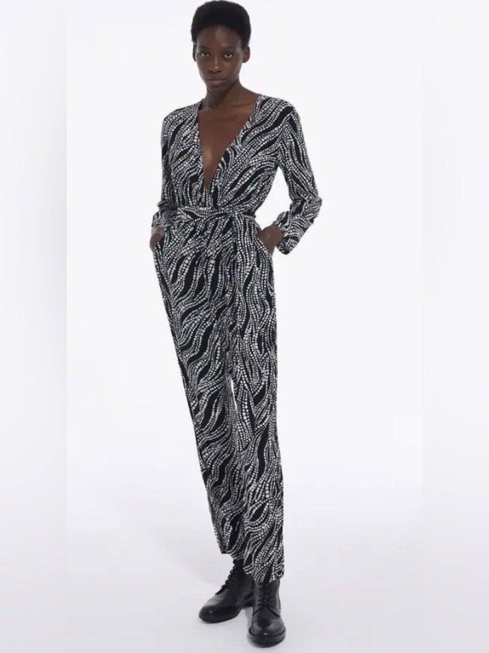 โจ The Kooples Pearl Print Long Sleeve V-Neck Jumpsuit
